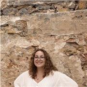 Profesora de inglés que imparte clases a niñ@s de todas las edades disponible para el verano